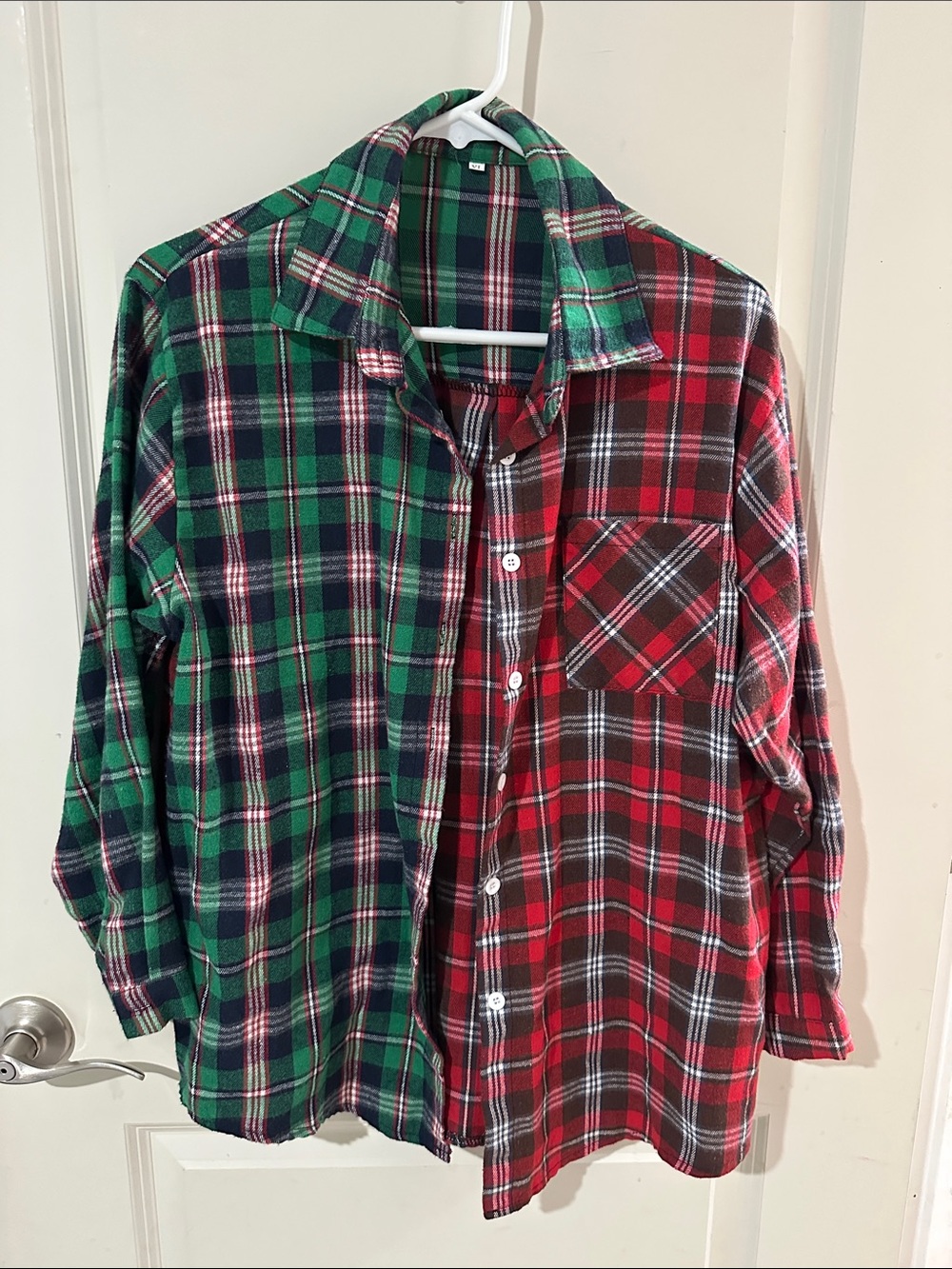 Source Unknown Two-Tone Green & Red Plaid Button-Down Shirt